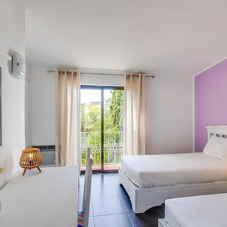 Apartamento Seaside Retreat With Pool, Ac, And Fast Wi-fi *