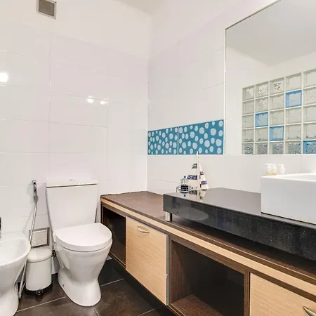 Seaside Retreat With Pool, Ac, And Fast Wi-fi Apartamento Albufeira