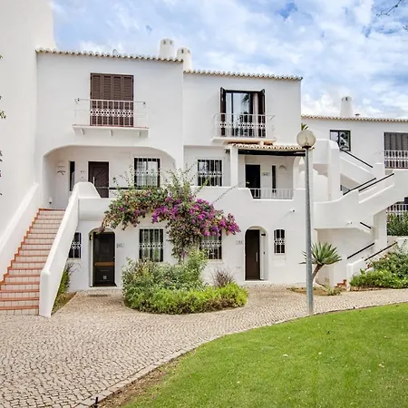 Seaside Retreat With Pool, Ac, And Fast Wi-fi Appartement