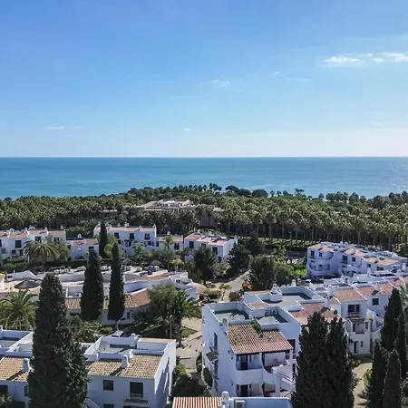 Apartamento Seaside Retreat With Pool, Ac, And Fast Wi-fi
