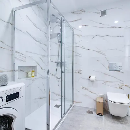 アパート Seaside Retreat With Pool, Ac, And Fast Wi-fi