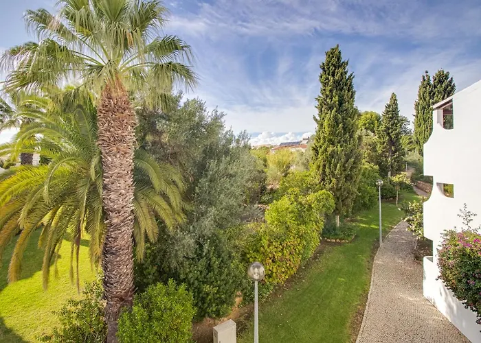 Seaside Retreat With Pool, Ac, And Fast Wi-fi