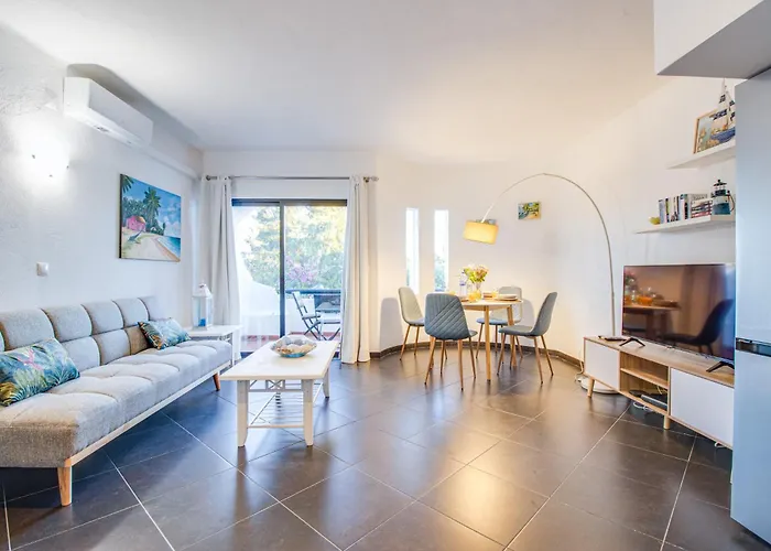 アパート Seaside Retreat With Pool, Ac, And Fast Wi-fi *