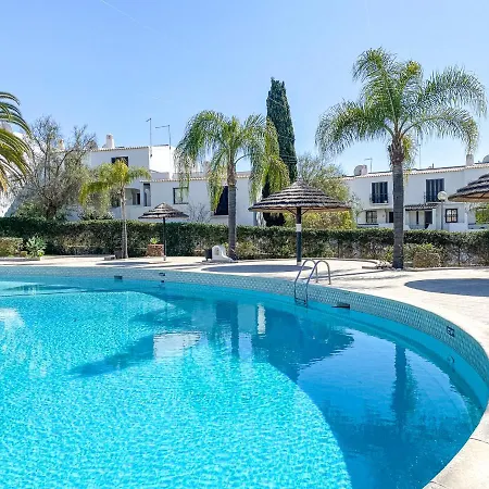 Lägenhet Seaside Retreat With Pool, Ac, And Fast Wi-fi Albufeira